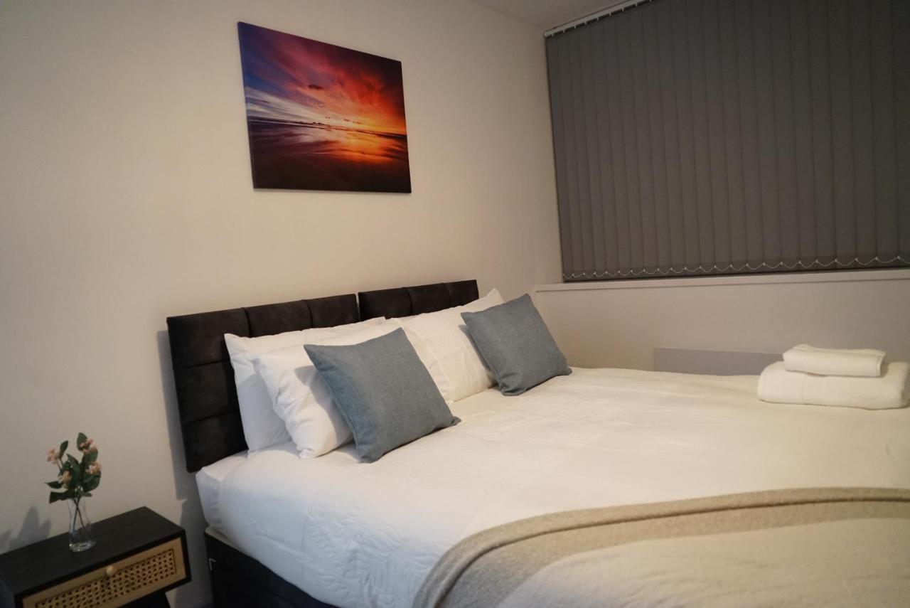 1 & 2 Bed Apartments - Desborough, Kettering, Family, Wifi, Parking Exterior foto