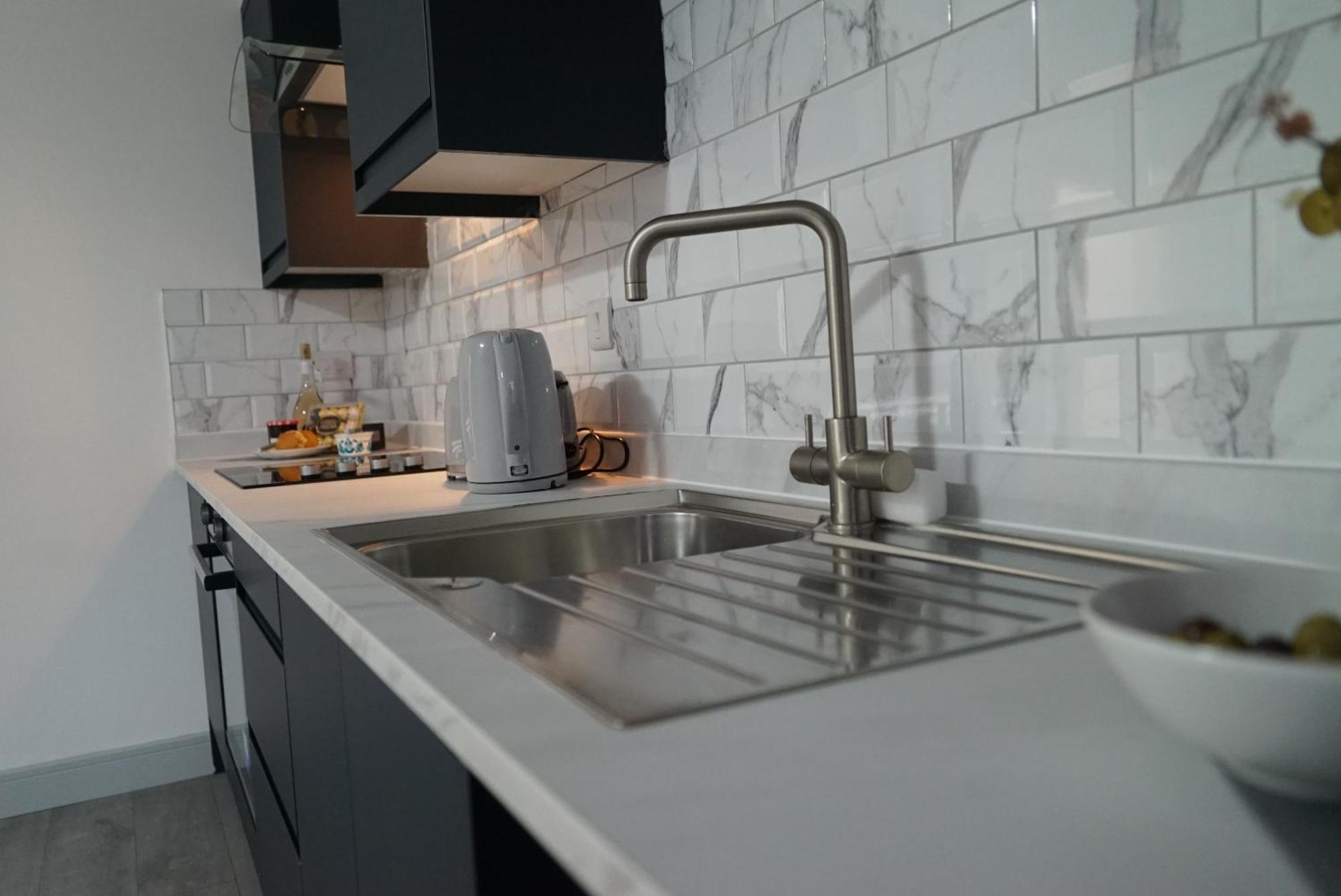 1 & 2 Bed Apartments - Desborough, Kettering, Family, Wifi, Parking Exterior foto